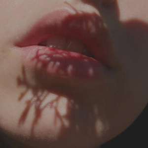 大胸女的艳照狗
